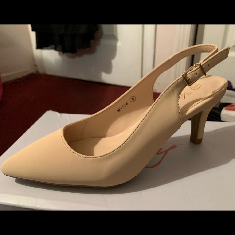COPY - Nude kitten heel